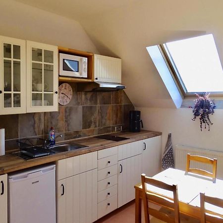 Farmstay Neuendorfkrug, Luetow Lutow Екстериор снимка
